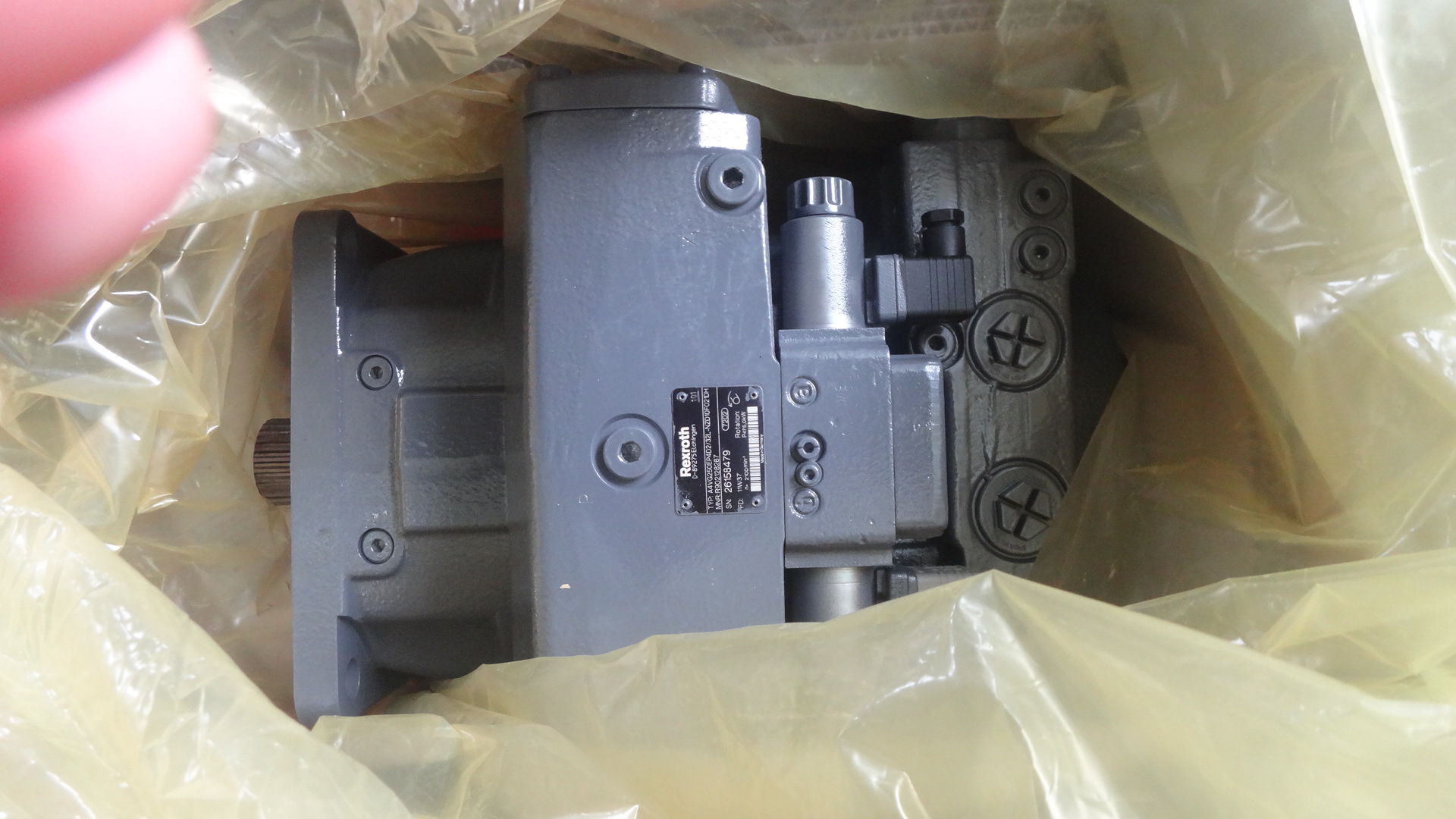 力士樂液壓泵怎么樣合理選流量轉(zhuǎn)速，在低溫條件下如何運(yùn)轉(zhuǎn)